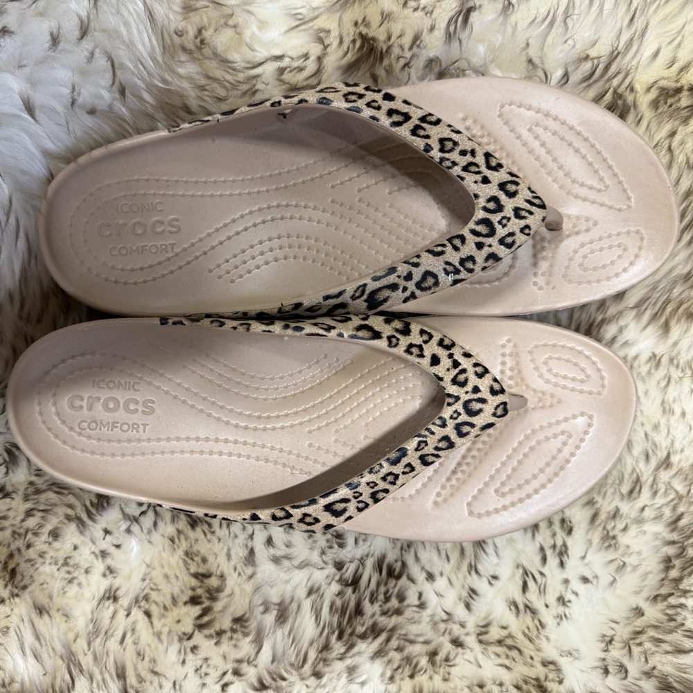CROCS Women's Beige Leopard Sandals